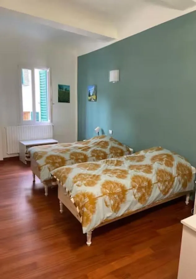 Serragli Flat Firenze 0*, Florence